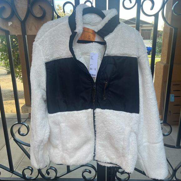NWT Urban Outfitters full zip cozy Sherpa style jacket Womens XL - Picture 1 of 5